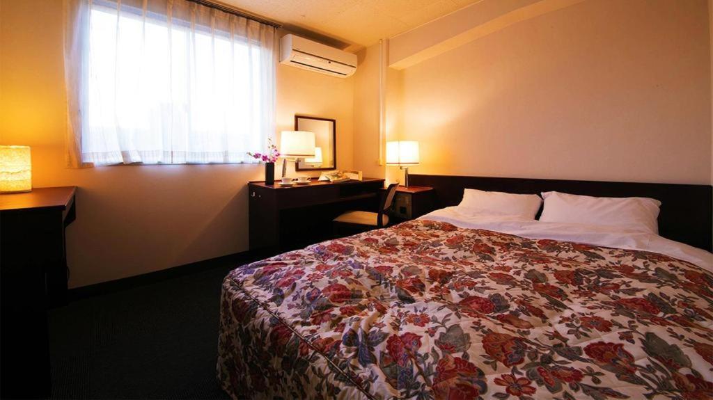 Hotel Town Honmachi Kōchi Buitenkant foto