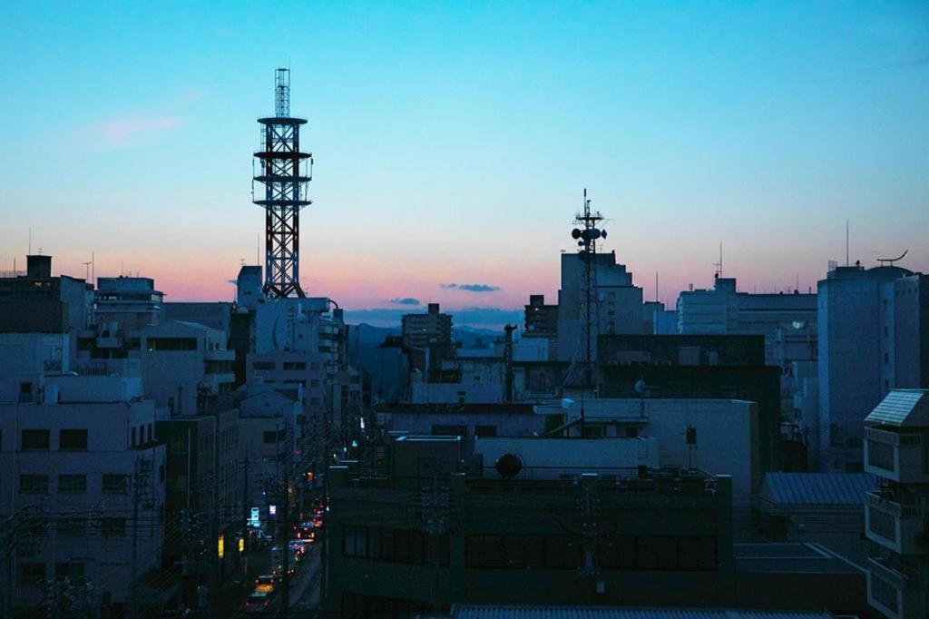 Hotel Town Honmachi Kōchi Buitenkant foto
