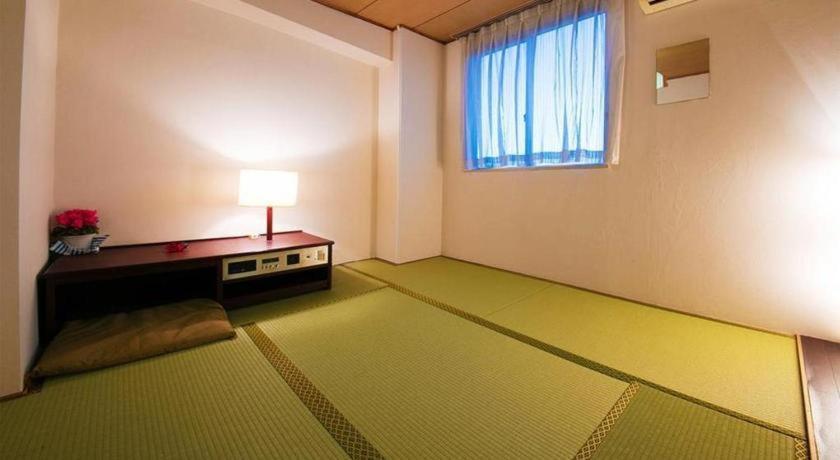 Hotel Town Honmachi Kōchi Buitenkant foto